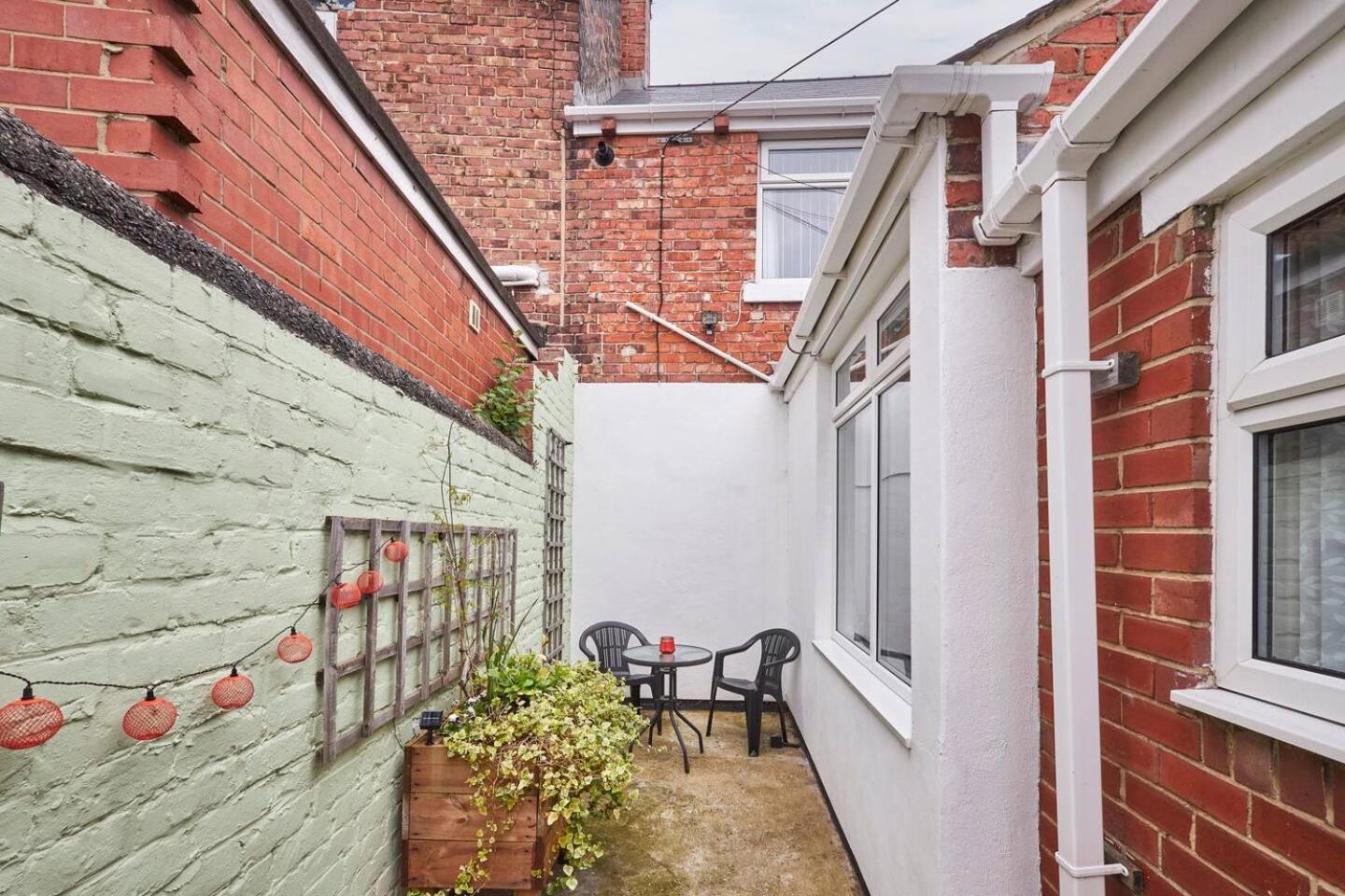 Pass The Keys Modern Home In A Seaside Town Seaham Exterior photo
